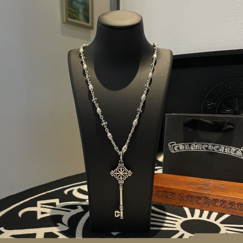 Ch**me He**ts necklaces